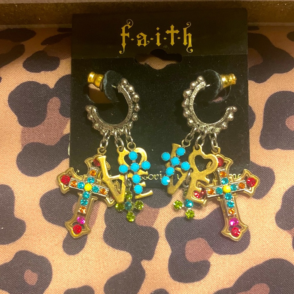 NWT⭐️F.A.I.T.H. Company “It’s a Charmed Life” Cross Charms EARRINGS GG-E146B